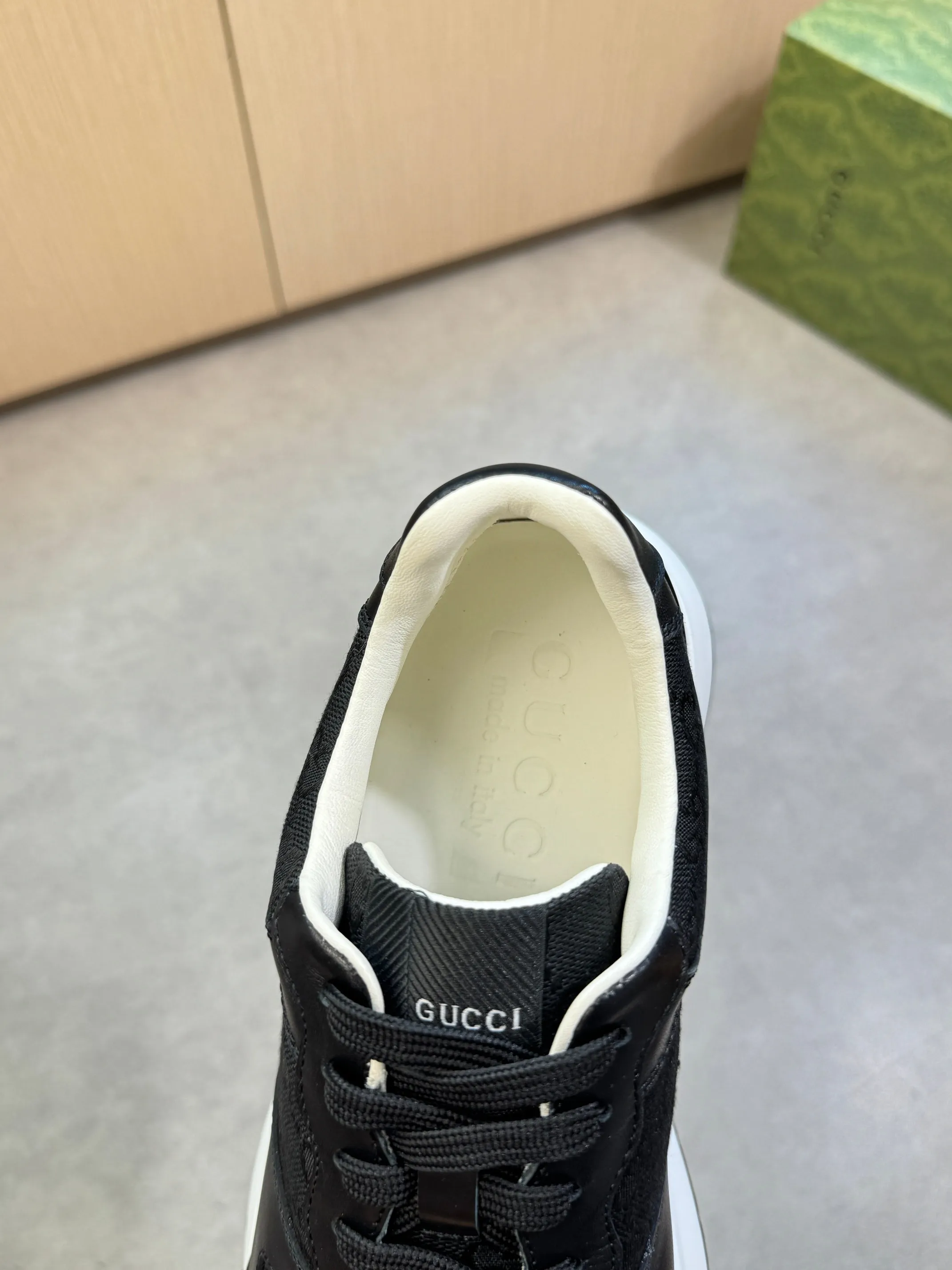Men's shoes 💰800 [Gucci] Gucci - High-end quality original single casual sports shoes - Upper: 🔝 Nappa calfskin, brand totem cloth, tongue cloth label, heel silk screen brand LOGO - Lining: water-dyed cowhide - Outsole: ultra-light T men's shoes 💰U·Rubber; two-color molded outsole -Super high quality control·Fine workmanship: highlighted (high-end·luxury·grade) -Size :38-44 (45, can be customized)·GC0372
